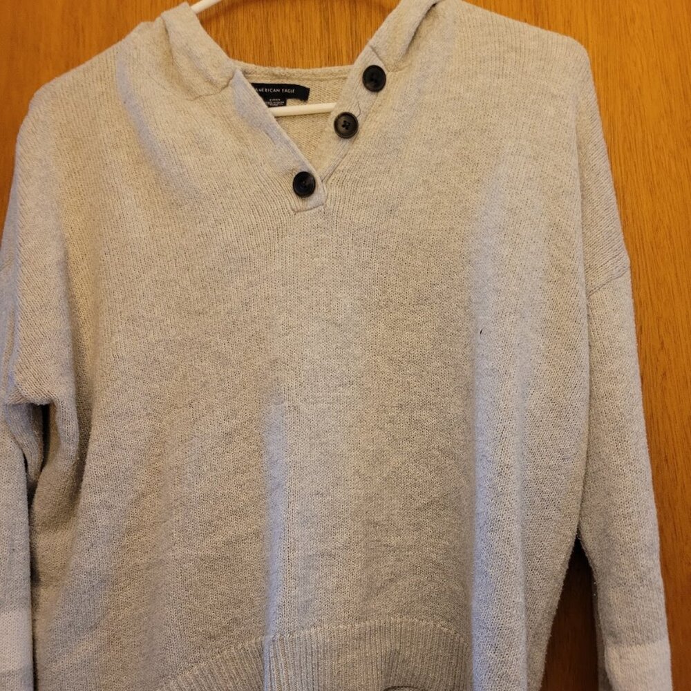 American Eagle Sweater